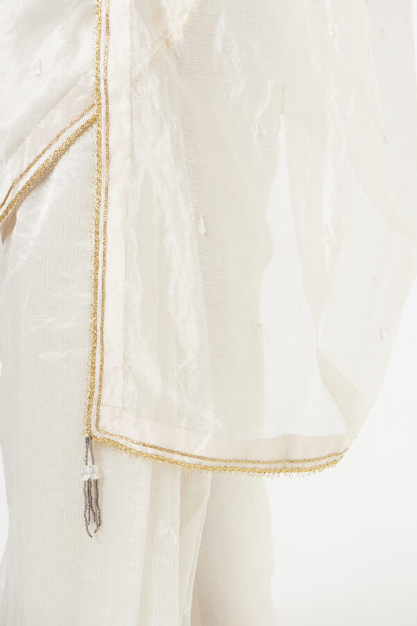 IVORY WHITE SAREE + PETICOT