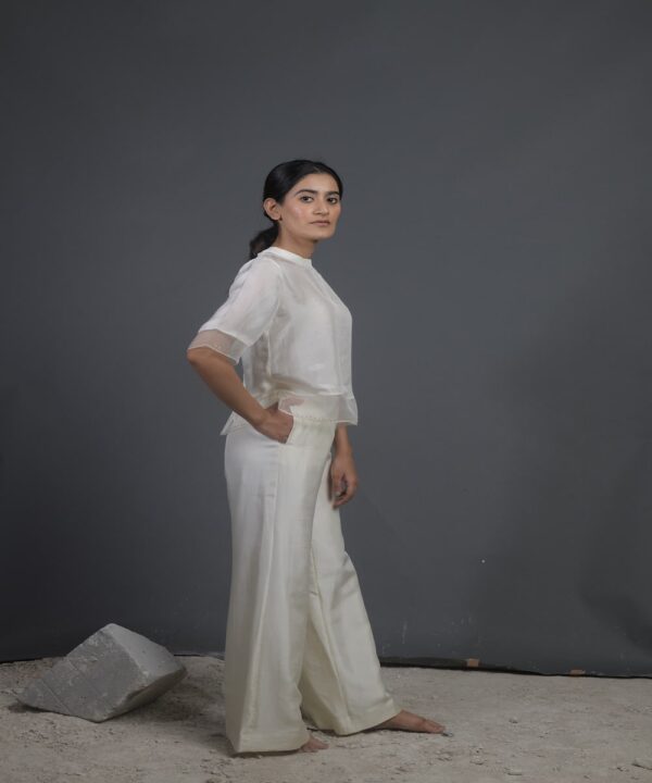 GRACE BACK BUTTONED BLOUSE - Image 3