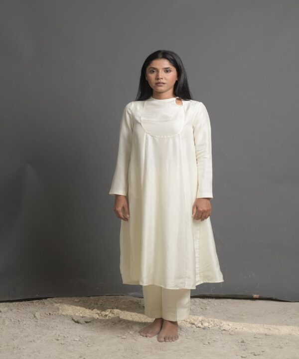 STUNNING MUKAISH EMB ANGRAKHA
