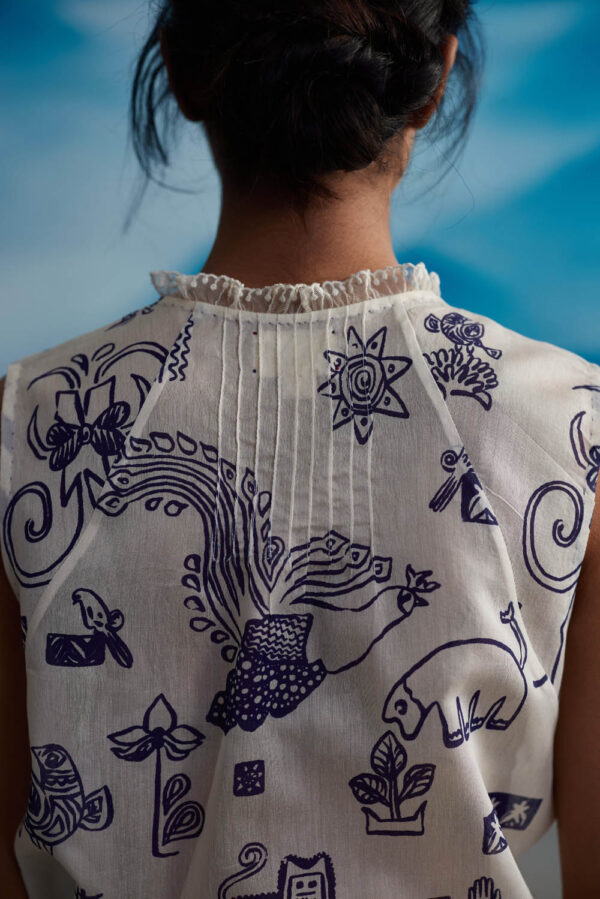 Clover Raglan sleeve pin tuck shirt - Image 3